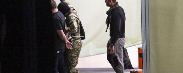 Спецоперация по освобождению заложников в филиале Банка Грузии в Зугдиди Спецоперация по освобождению заложников в филиале Банка Грузии в Зугдиди - Sputnik Грузия