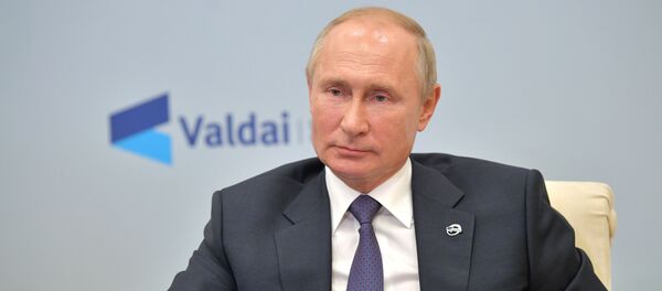 Президент РФ В. Путин принял участие в заседании дискуссионного клуба Валдай Президент РФ В. Путин принял участие в заседании дискуссионного клуба Валдай - Sputnik Грузия