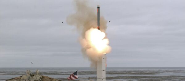 Окружить ракетами и танками: новые меры Пентагона для сдерживания России Окружить ракетами и танками: новые меры Пентагона для сдерживания России - Sputnik Грузия