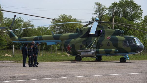 Вертолет Ми-8 МТ на территории авиабазы Кант - Sputnik Грузия