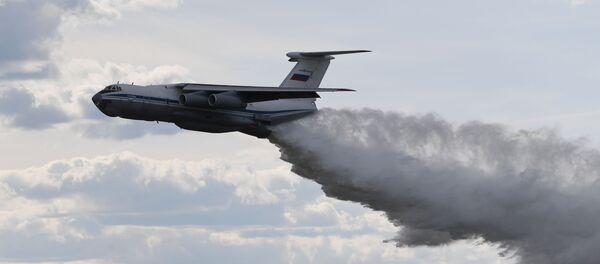 Тяжёлый военно-транспортный самолёт Ил-76МД Тяжёлый военно-транспортный самолёт Ил-76МД - Sputnik Грузия