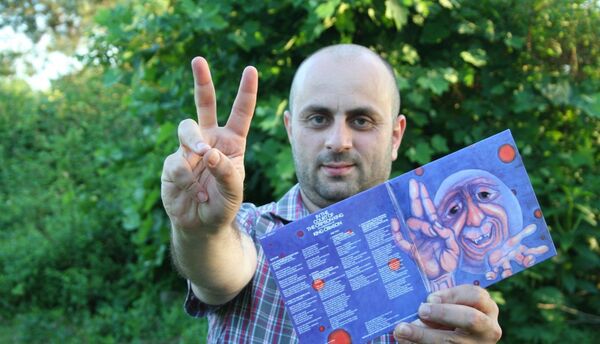 მაღალი შენობების მიღმა გადარჩენილი ქალაქის სული და უჩვეულოდ პუნქტუალური ბათუმელი მაღალი შენობების მიღმა გადარჩენილი ქალაქის სული და უჩვეულოდ პუნქტუალური ბათუმელი - Sputnik საქართველო