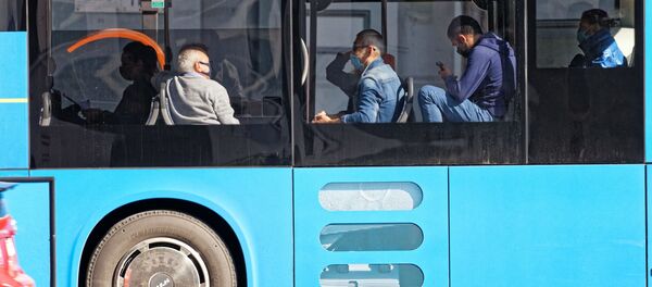 მგზავრები პირბადეებით - Sputnik საქართველო