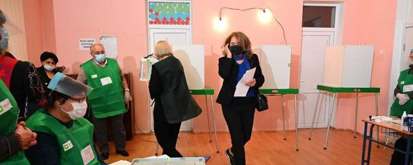 Парламентские выборы в Грузии на фоне эпидемии коронавируса - видео - Sputnik Грузия