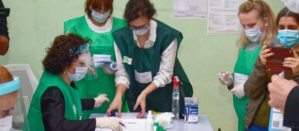 Батуми. Парламентские выборы 2020. Избирательная администрация. Регистрация избирателей - Sputnik Грузия