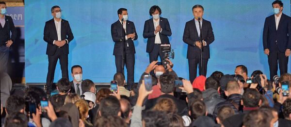 მმართველი პარტია არცევნების დასრულებას ზეიმობს მმართველი პარტია არცევნების დასრულებას ზეიმობს - Sputnik საქართველო