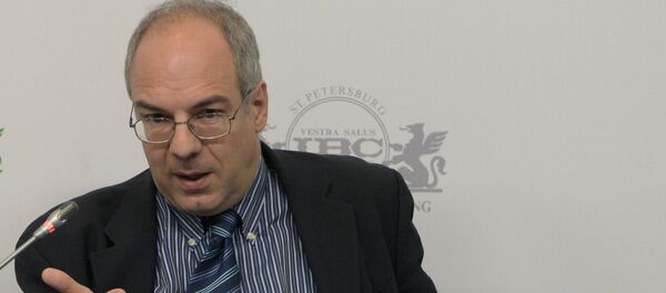 Заместитель директора исследовательского департамента МВФ Антонио Спилимберго - Sputnik Грузия