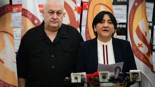 Лидеры партии  Альянс патриотов Давид Тархан-Моурави и Ирма Инашвили - Sputnik Грузия