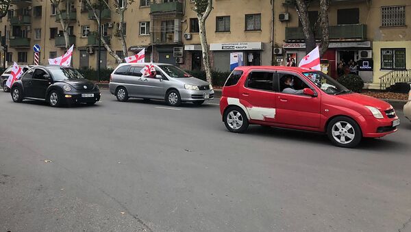 Автомобильное шествие оппозиции к зданию Центризбиркома - Sputnik Грузия