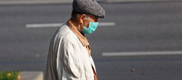 ხანდაზმული მამაკაცი პირბადით - Sputnik საქართველო