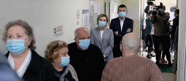 Георгий Гахария во время голосования на парламентских выборах в Грузии  - Sputnik Грузия