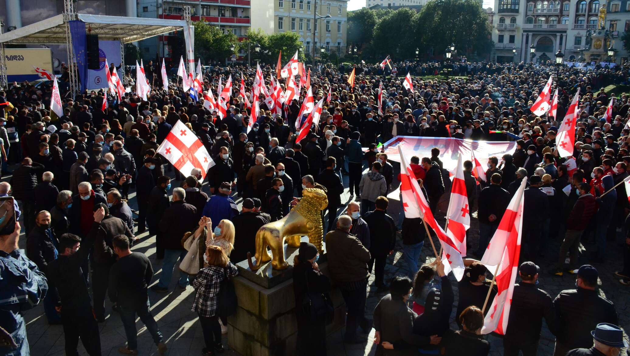 Новост грузии сегодня. Протесты в Батуми. Грузия 2020 митинг. Революция в Аджарии. Батуми протесты 2003.