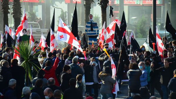 Батуми - крупная акция протеста оппозиции 8 ноября 2020 против итогов парламентских выборов  - Sputnik Грузия