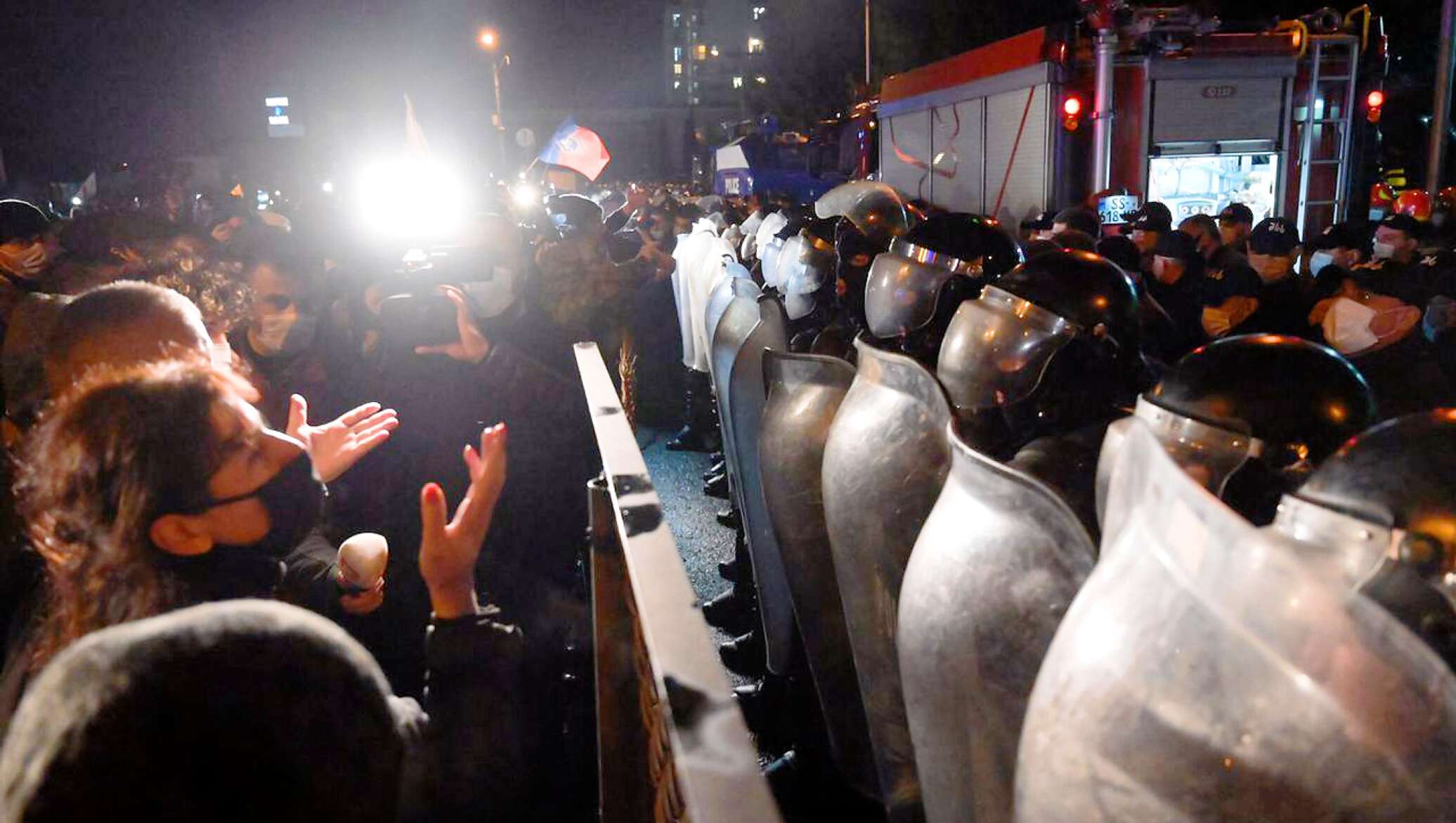 Протесты в Грузии: митинги переросли в столкновения со спецназом -  подробная трансляция - 08.11.2020, Sputnik Грузия