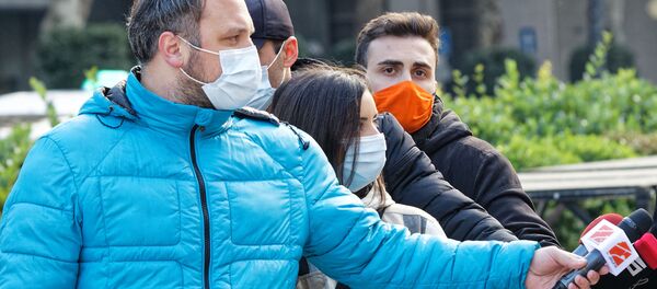 ქართველი ჟურნალისტები პირბადეებით ქართველი ჟურნალისტები პირბადეებით - Sputnik საქართველო