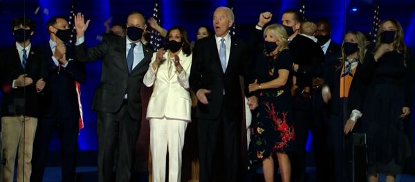 Байден объявил о своей победе, но Трамп не сдается: чем опасен этот конфликт - Sputnik Грузия