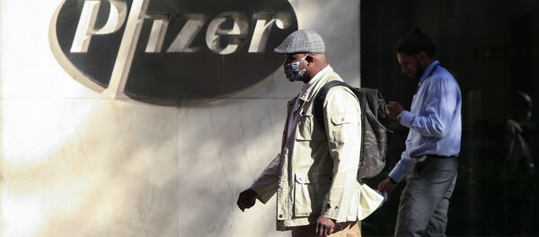 Офис компании Pfizer в Нью-Йорке  - Sputnik Грузия