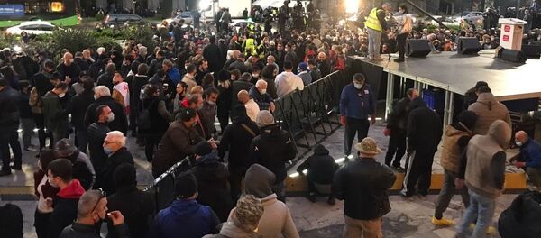 Акция протеста оппозиции у здания парламента Грузии 9 ноября 2020 года - Sputnik Грузия