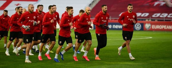 Сборная Грузии по футболу провела тренировку перед матчем с командой Македонии - Sputnik Грузия