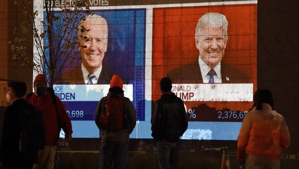 Экран с результатами выборов в Вашингтоне, США - Sputnik Грузия