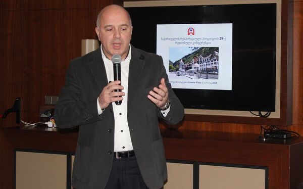 პულმონოლოგი: თუ გვინდა კოვიდ-ინფექციას დავხვდეთ მზად პულმონოლოგი: თუ გვინდა კოვიდ-ინფექციას დავხვდეთ მზად - Sputnik საქართველო