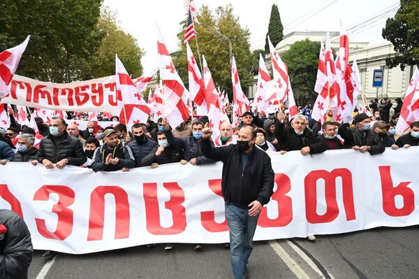 ოპოზიცია თბილისში ახალ მასშტაბურ საპროტესტო აქციას მართავს ოპოზიცია თბილისში ახალ მასშტაბურ საპროტესტო აქციას მართავს - Sputnik საქართველო