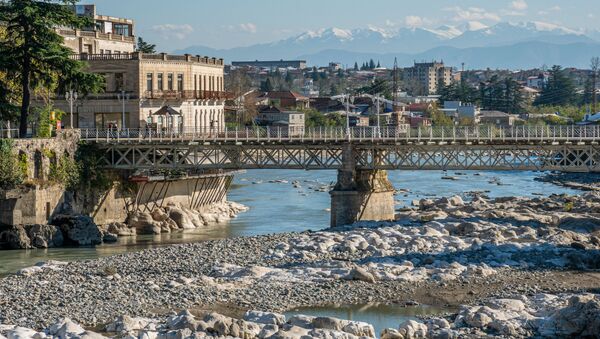 Вид на город Кутаиси - река Риони - Sputnik Грузия