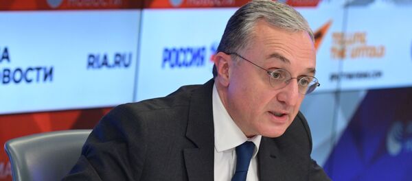 Министр иностранных дел Армении Зограб Мнацаканян во время онлайн-конференции в Международном мультимедийном пресс-центре МИА Россия сегодня(12 октября 2020). Москва - Sputnik Грузия