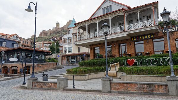 Пустующие кафе и рестораны в старом городе на Мейдане - кризис в туристической сфере - Sputnik Грузия