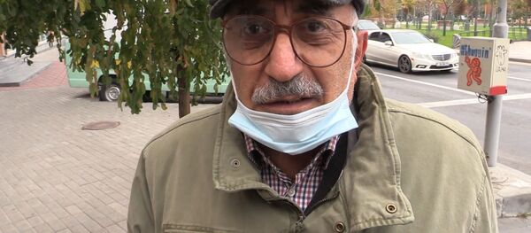 Жители Еревана рассказали, что думают о российских миротворцах Жители Еревана рассказали, что думают о российских миротворцах - Sputnik Грузия