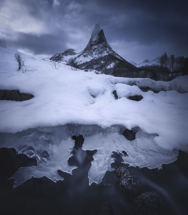 Снимок тайваньского фотографа Хонга Йена Чанга под названием Стетинн, сделанный на горе Стетинн в Норвегии - Sputnik Грузия