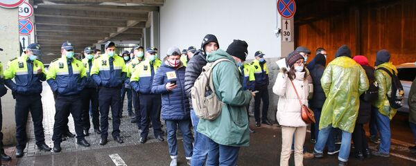  სამოქალაქო აქტივისტებმა ივანიშვილის რეზიდენციასთან საპროტესტო აქცია გამართეს - Sputnik საქართველო