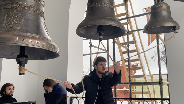 В грузинском храме Москвы спустя 100 лет снова зазвонили колокола - видео - Sputnik Грузия