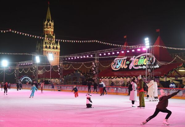 Торжественное открытие юбилейного сезона ГУМ-катка состоялось в Москве - Sputnik Грузия