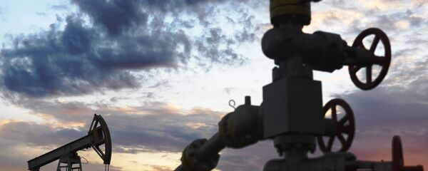 Работа нефтяных станков - качалок - Sputnik Грузия