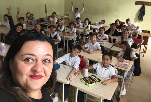 კლასგარეშე საკითხავი მასწავლებლებისთვის - „კარგი მოსწავლე ვიყავი, თუმცა ძალიან ცელქი“ - Sputnik საქართველო