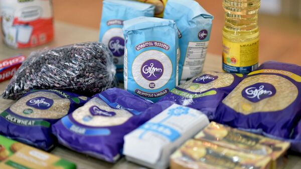 Мэрия столицы Грузии вместе с бизнес-сектором помогает одиноким пожилым людям, а также социально незащищенным лицам - Sputnik Грузия