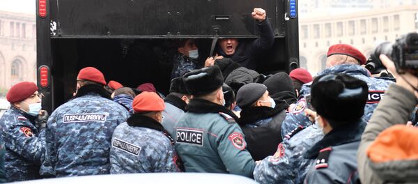 Акция протеста в Ереване - Sputnik Грузия