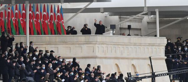 თურქეთის პრეზიდენტი რეჯეფ თაიიფ ერდოღანი ბაქოში აღლუმზე - Sputnik საქართველო