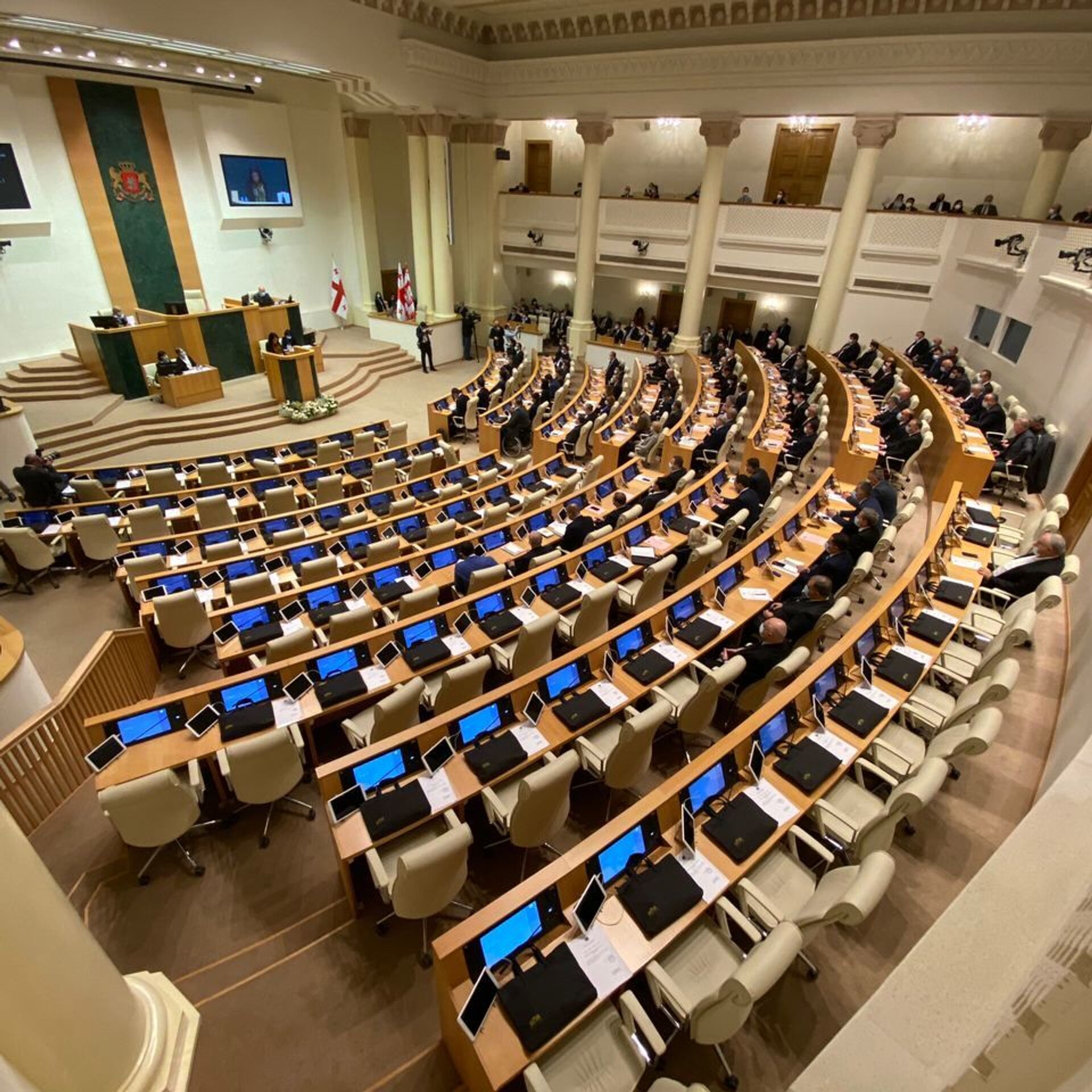 Грузинский парламент готовится голосовать по импичменту президента на этой неделе