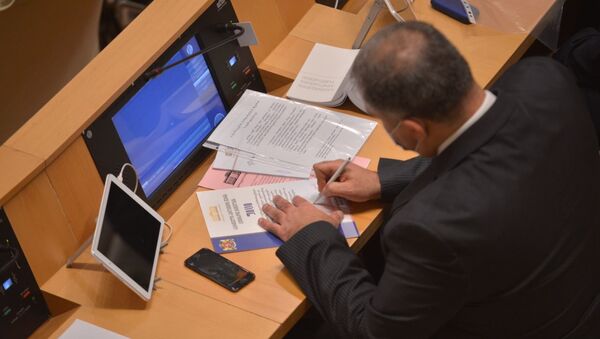 Подписание присяги. Парламент Грузии десятого созыва начал работу 11 декабря 2020 года - Sputnik Грузия