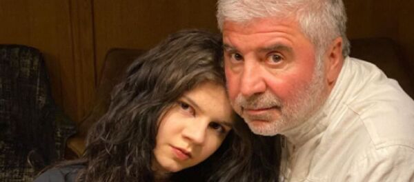 Певец Сосо Павлиашвили с дочерью Елизаветой - Sputnik Грузия