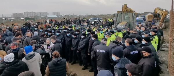 თბილისის გარეუბანში უკანონო მშენებლობების დემონტაჟი დაიწყო - ვიდეო თბილისის გარეუბანში უკანონო მშენებლობების დემონტაჟი დაიწყო - ვიდეო - Sputnik საქართველო