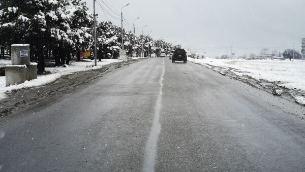 Зимняя дорога - заснеженная трасса после снегопада - Sputnik Грузия