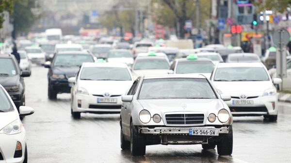 Трафик - автомобильные пробки на улицах столицы Грузии - Sputnik Грузия