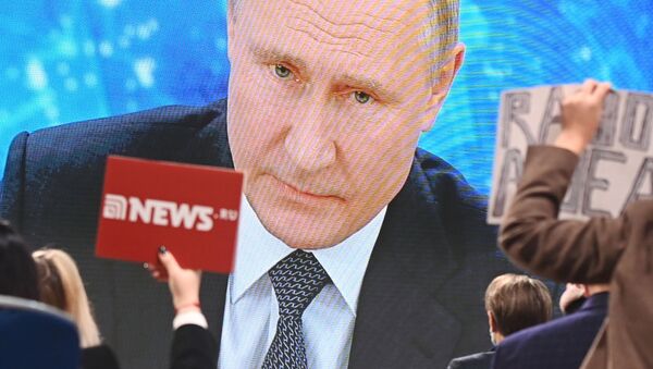 Путин назвал провокацией вопрос Шнурова о русских хакерах и Трампе - Sputnik Грузия