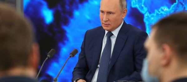 Президент РФ Владимир Путин - Sputnik Грузия