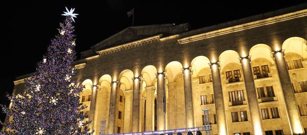 Церемония зажжения огней на главной новогодней елке Грузии на проспекте Руставели - Sputnik Грузия