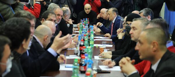 Ника Мелия и Шалва Нателашвили. Объединенная оппозиция провела консультации в офисе Лейбористской партии - Sputnik Грузия