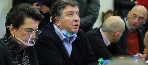 Гиги Угулава. Объединенная оппозиция провела консультации в офисе Лейбористской партии - Sputnik Грузия